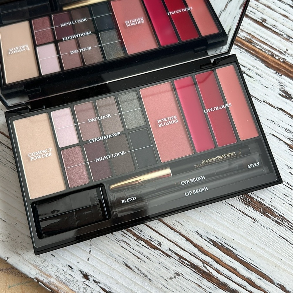 Lancôme Parisienne Chic Makeup Palette with Blush and Lip Colors